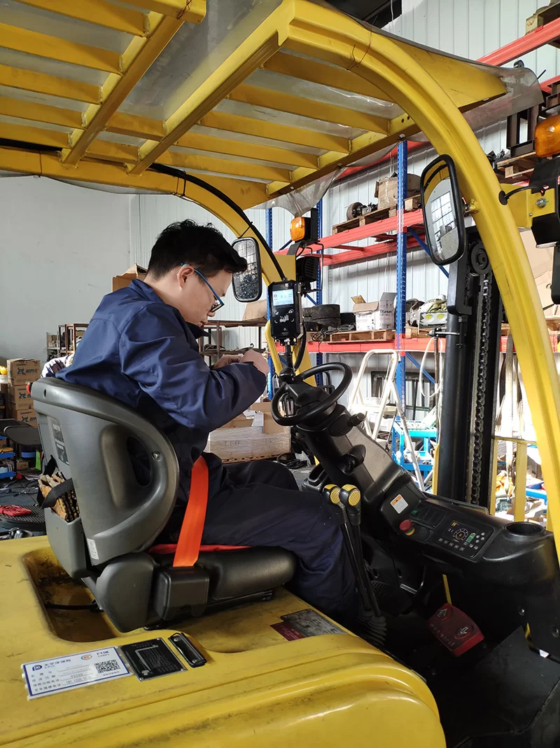 唯创安全叉车 ai 智能系统安装部署.jpg